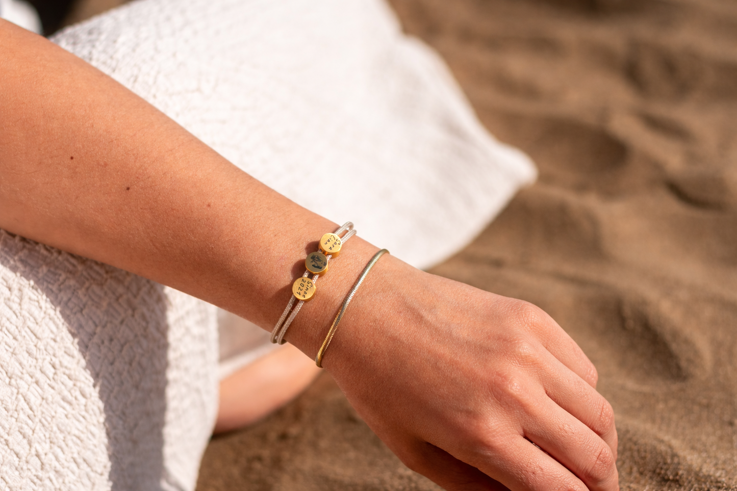 2mm-fine bracelet - elegant & subtle for friends